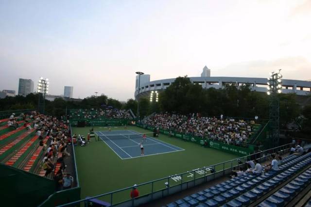 詹姆斯的备 詹姆斯的备